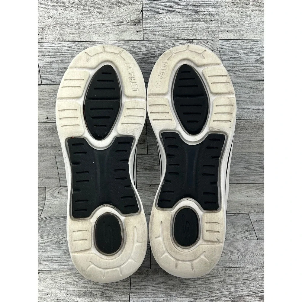 Skechers Women's Black Arch Fit Air Cooled Slip‎ On Sneakers Shoes Size 9